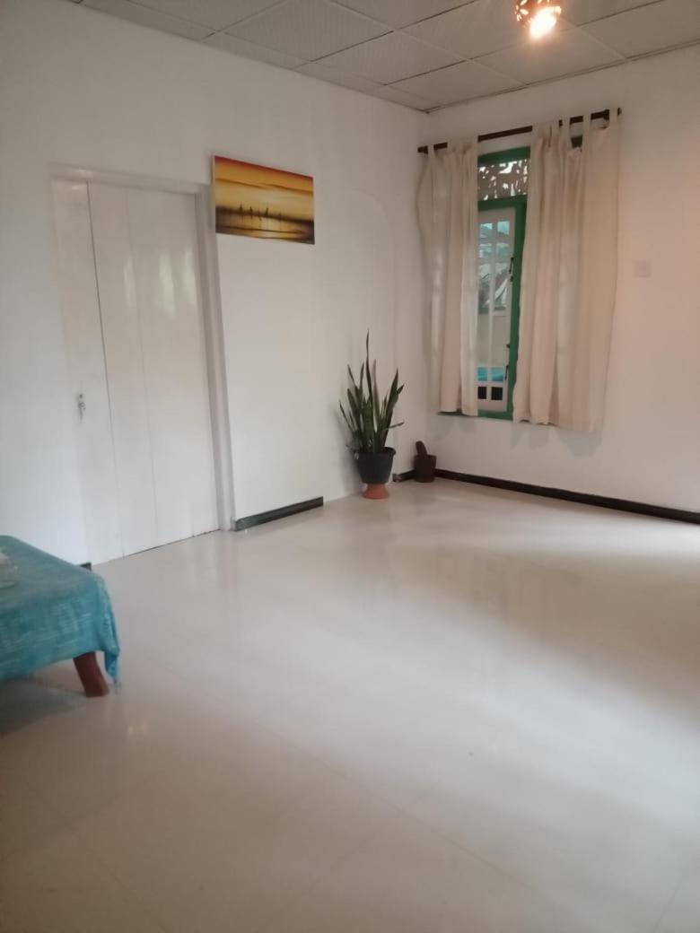 Hiriketiya Mahi Surf Appartement Zuid-Dikwella Buitenkant foto